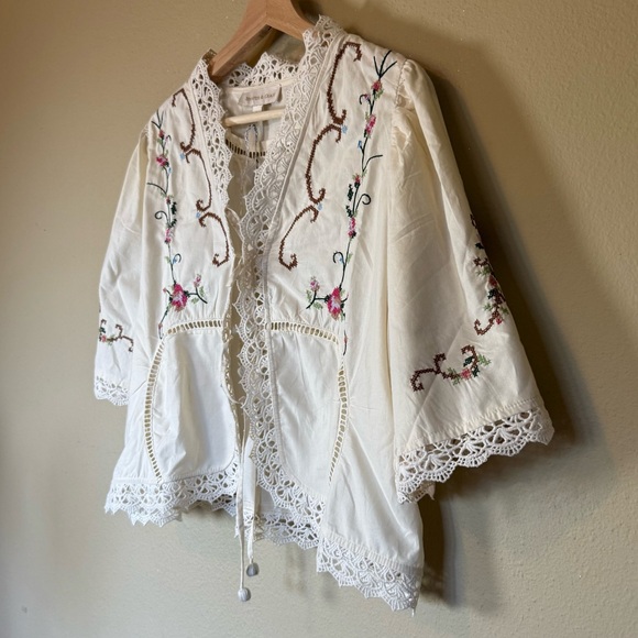 Jennifer & Grace Cream Cotton Floral Lace Embroidered Blouse NWT Size Large - Picture 3 of 8